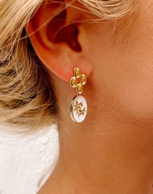 White flower dangle earrings