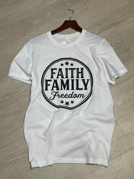 FAITH FAMILY FREEDOM GRAPHIC TEE